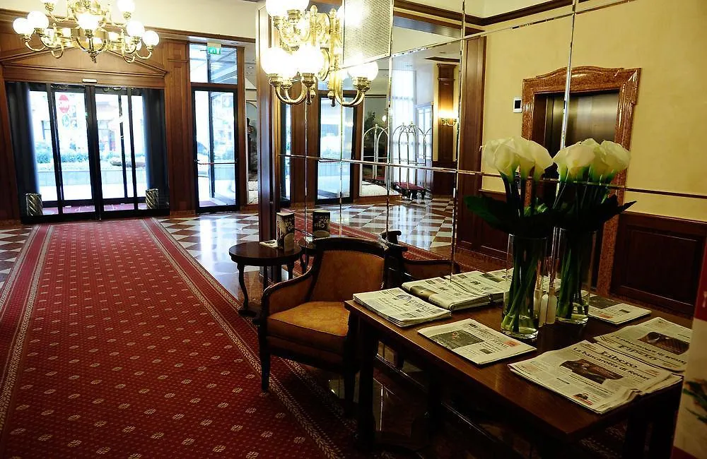 Leonardo Hotel Milan City Center 4*,