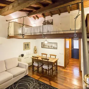 Cairoli Apartamento